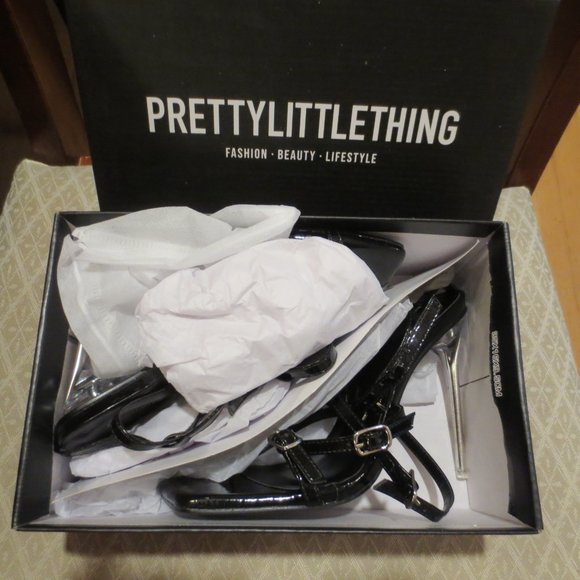 LAST CHANCE  NIB PRETTY LITTLE THING Black Thin Strap Buckled High Heels - Picture 8 of 8